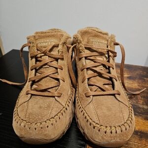 Skechers Women's Tan Moccasins